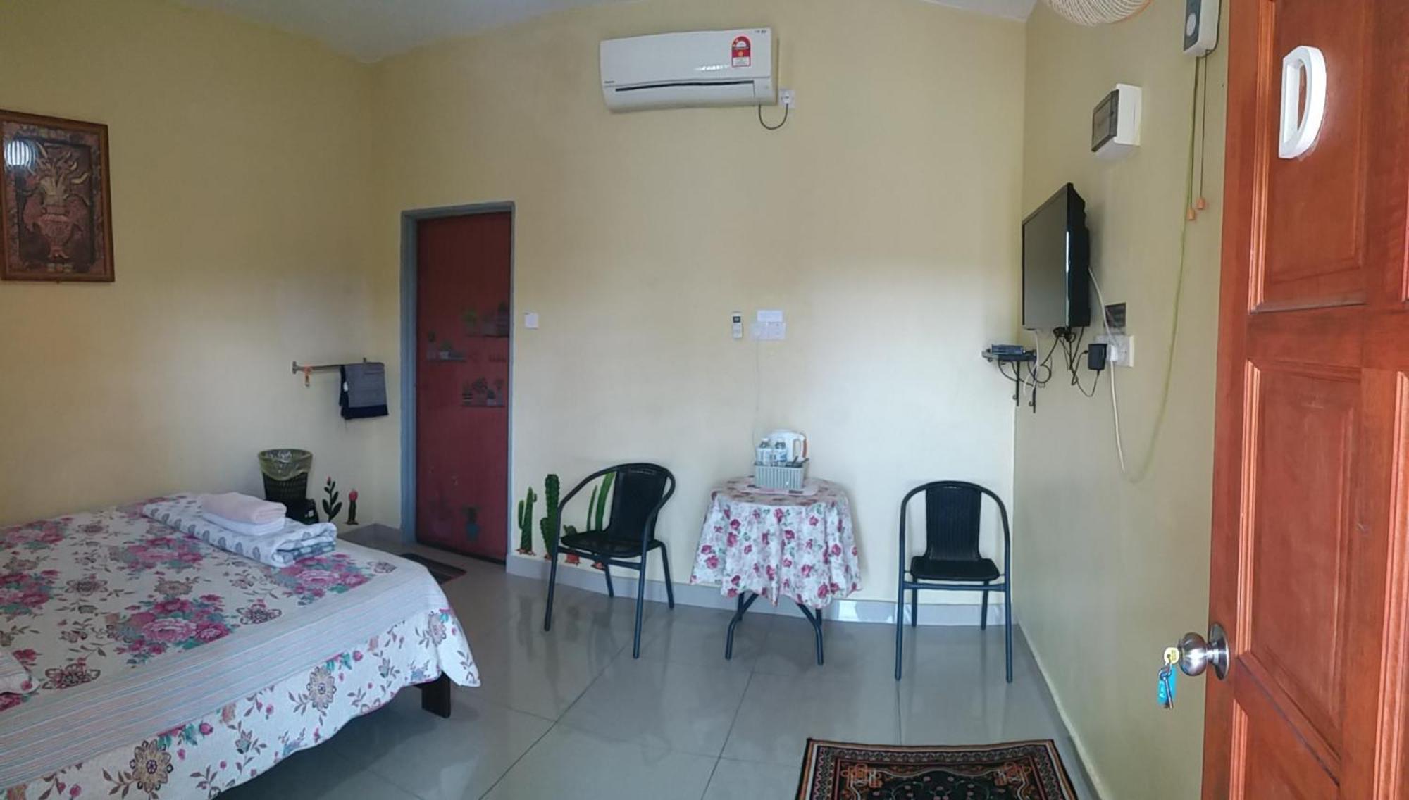 Dhia Irdina Homestay Paya Rewak Экстерьер фото