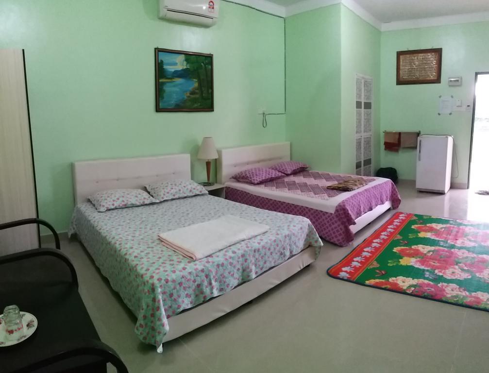Dhia Irdina Homestay Paya Rewak Экстерьер фото