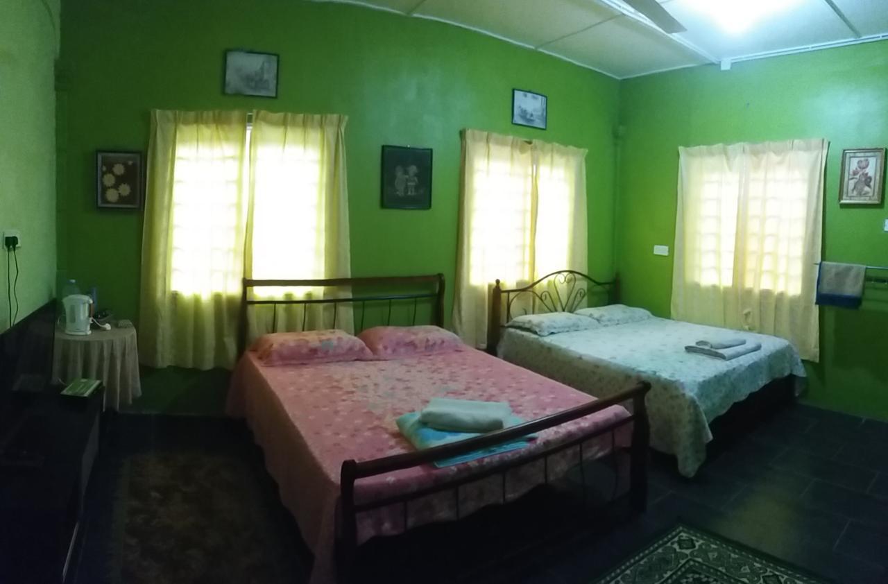 Dhia Irdina Homestay Paya Rewak Экстерьер фото
