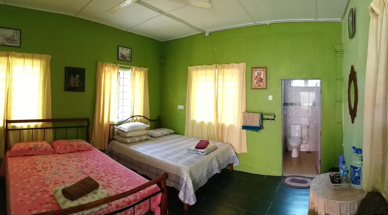 Dhia Irdina Homestay Paya Rewak Экстерьер фото