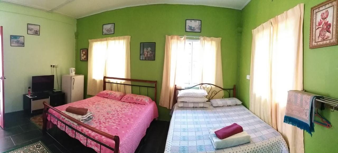 Dhia Irdina Homestay Paya Rewak Экстерьер фото